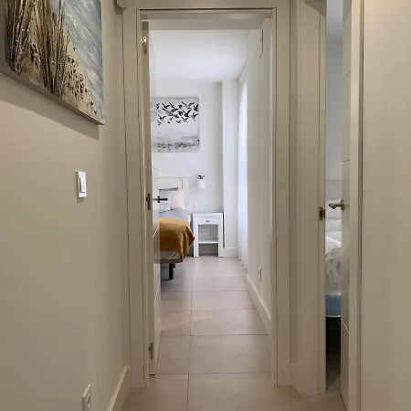 Encantador Con Grandes Terrazas Y Vistas Al Mar Apartamento