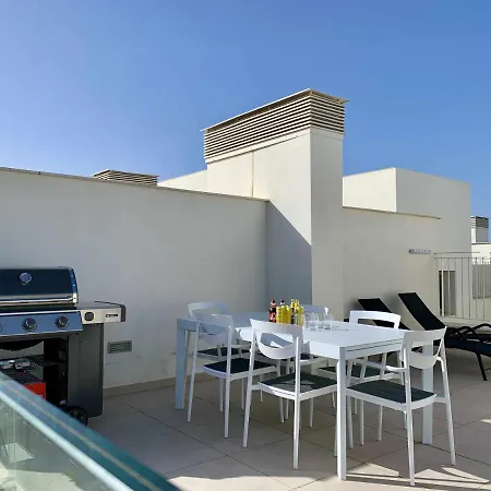 Elegant Penthouse With Sea Views In * トロクス・コスタ